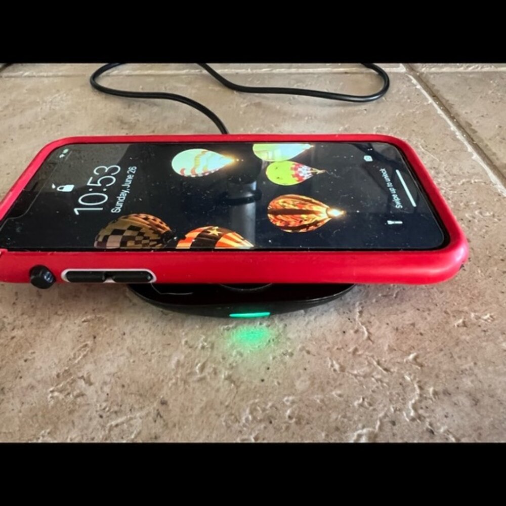 tzumi Fast Wireless Charger Includes Charge Pad Cable Wall Charger